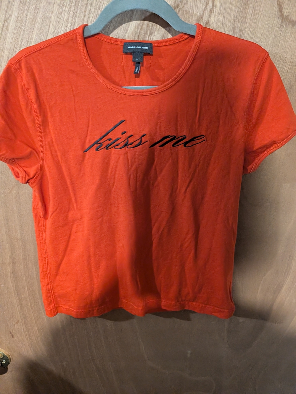 Marc Jacobs Red Short-Sleeve 'Kiss Me' Graphic Tee
